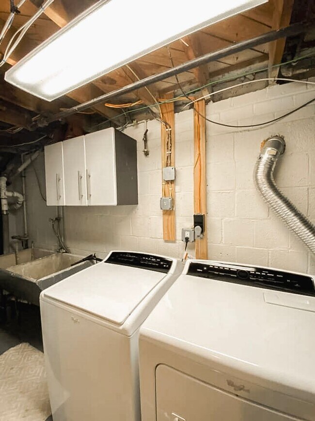 Building Photo - Charming 3 Bedroom, 2 Bath Home in Welcoming Warwick Village