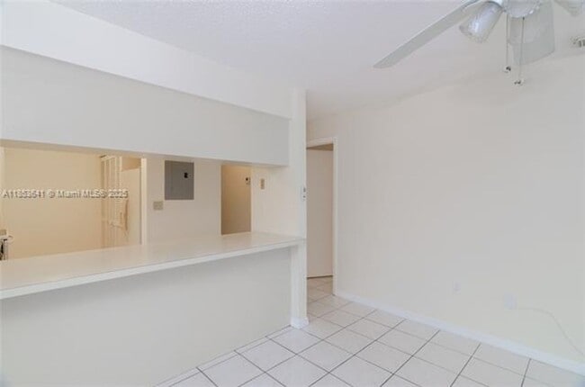 Building Photo - 3373 SW 28th Terrace