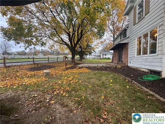 Building Photo - 505 Penn St