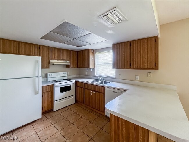 Building Photo - 17582 Cypress Point Rd