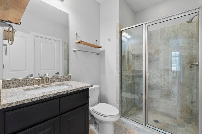 Building Photo - 702 N Shepherd Dr