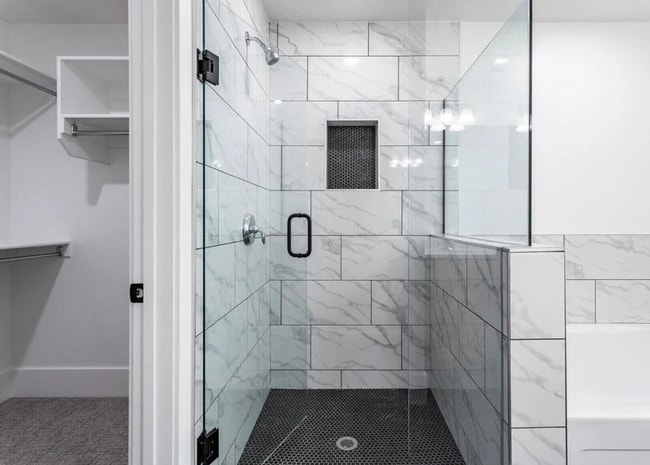 Building Photo - Stunning 3 Bedroom in Beautiful Desert Color Community