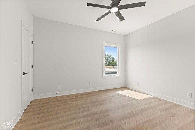 Building Photo - 1405 Deloss St