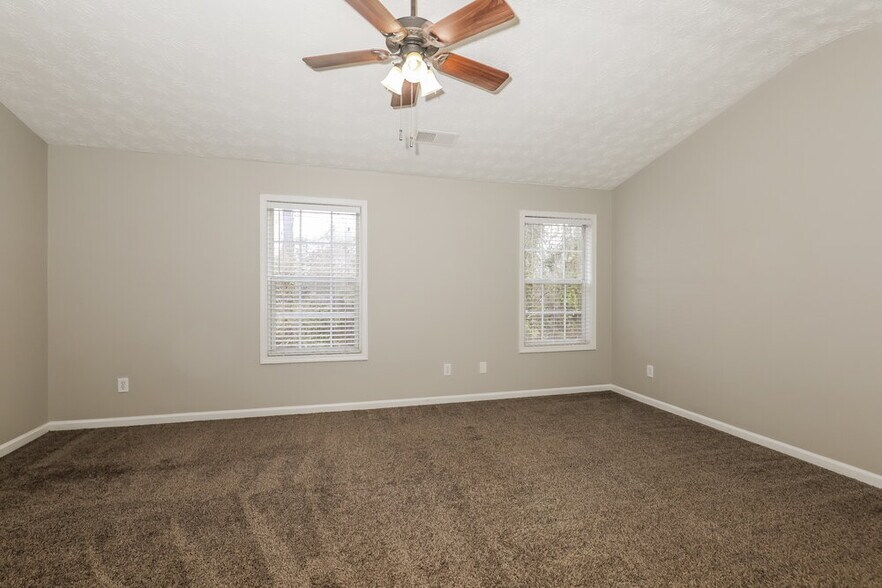 Building Photo - 251 Winthrop Ln