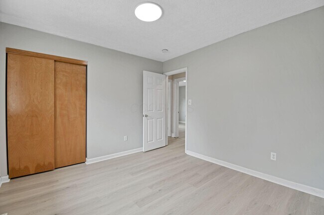 Building Photo - 5978 Alice Dr