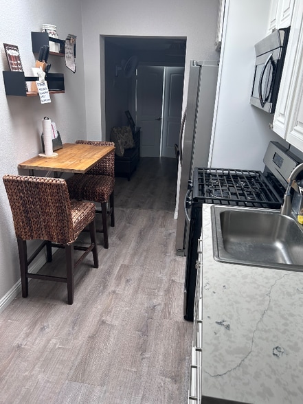 Building Photo - 9312 Dempster Dr