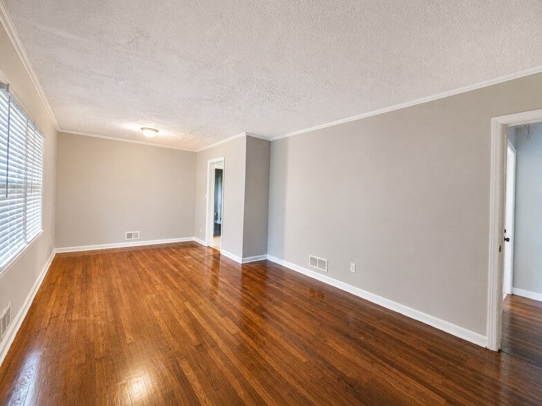 Building Photo - 2928 Belleau Ln SE