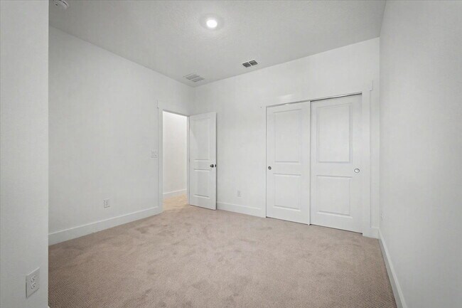 Building Photo - Brand New Construction Townhouse minutes from Durbin Pavilion