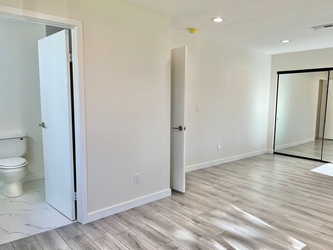 Building Photo - Remodeled 3-bedroom, 2 bath home in Agoura Hills