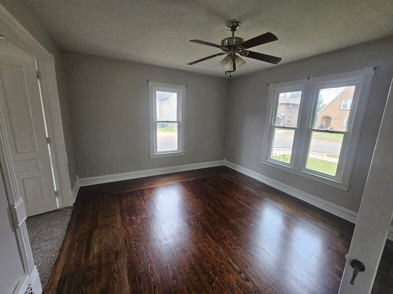 Living Room - 37 Convis St