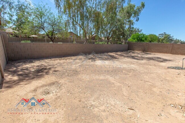 Building Photo - 5771 E Thetis Dr