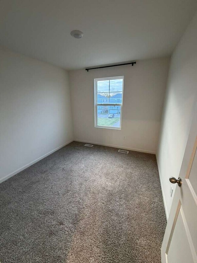 Building Photo - 2016 Yellowstone Blvd