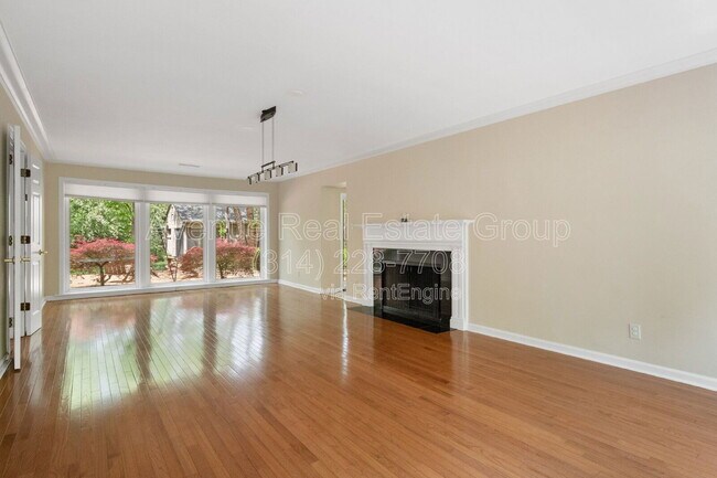 Building Photo - 101 Graybridge Rd