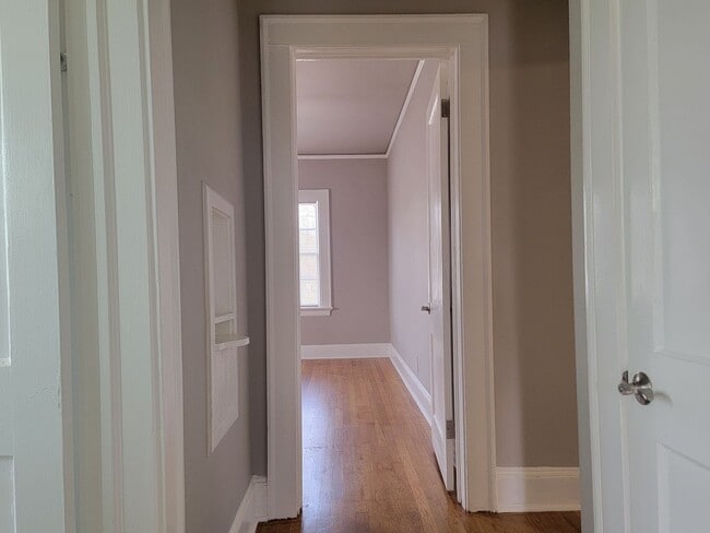 Building Photo - Charming Craftsman in the Heart of Atlanta...