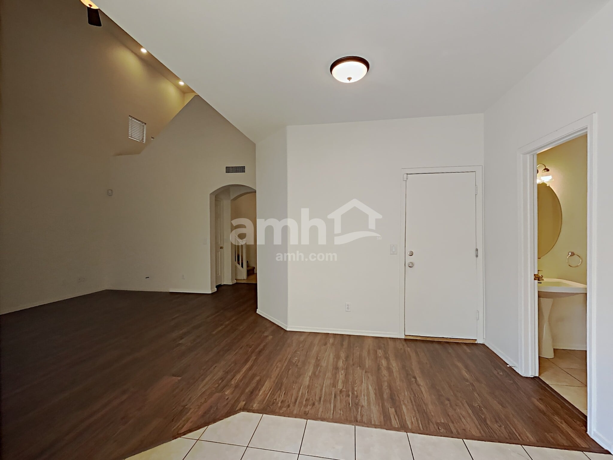 Building Photo - 1231 S Amador