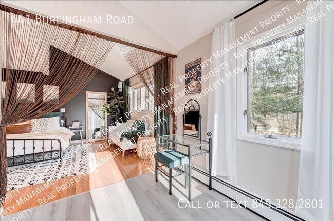 Building Photo - 441 Burlingham Rd