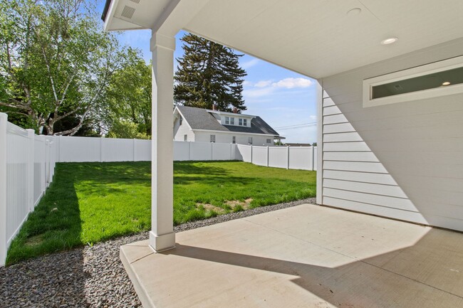 Building Photo - Stunning 3 Bed, 2 Bath Rancher in Spokane ...