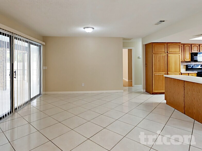 Building Photo - 2125 El Campo Ave