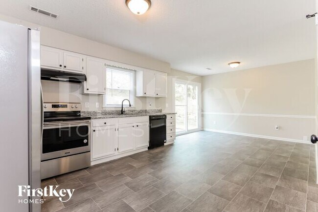 Building Photo - 208 Guinevere Ct