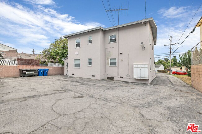 Building Photo - 12021 Louise Ave