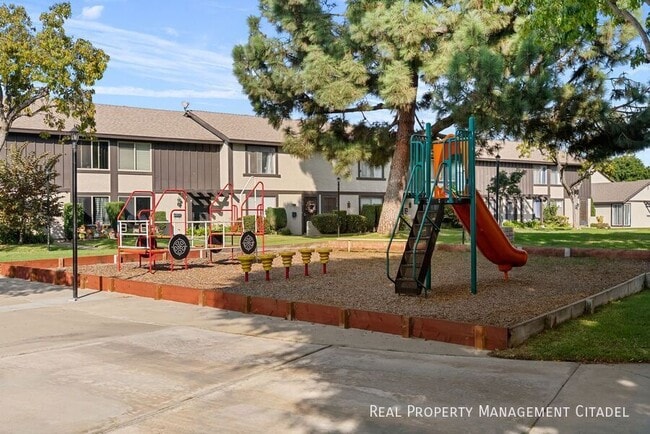 Building Photo - 11104 Grant Way