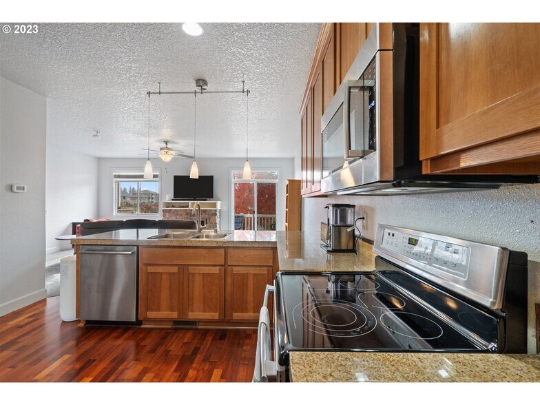 Building Photo - 3509 NE 80th St