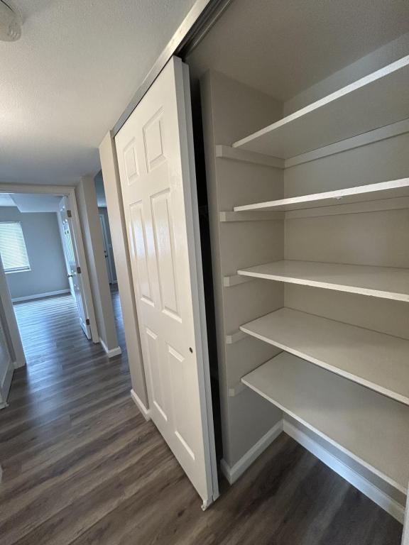 Building Photo - 39 Devon Ct