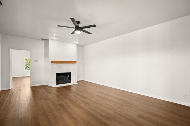 Building Photo - 6607 Avenida Ann St
