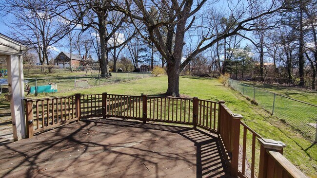 Building Photo - *Beautifully Updated & Charming 3BD/1BA Single-Family Home Available in West Mifflin*