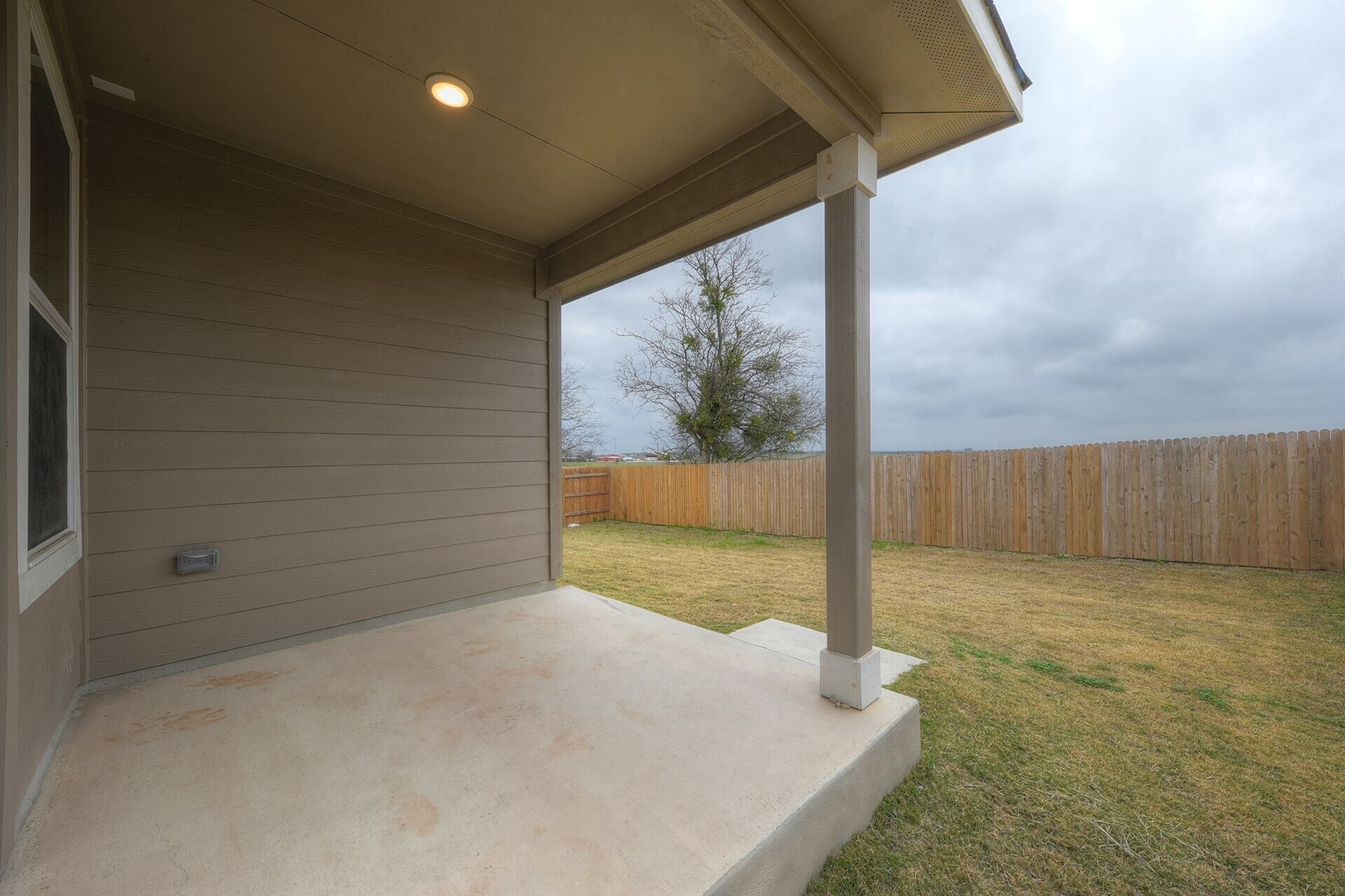 Building Photo - 108 Lance Trl