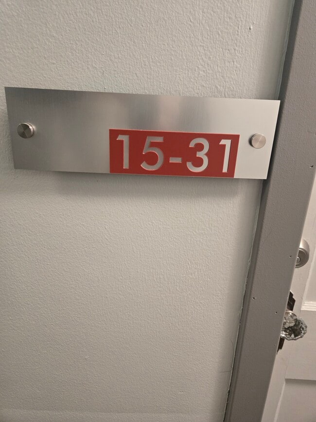 Building Photo - 29 Chapman St