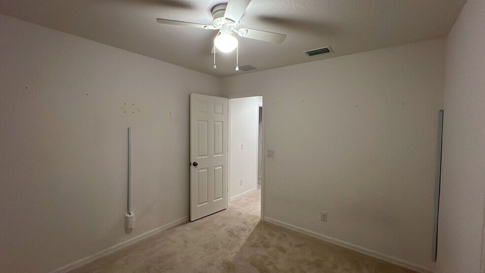 Building Photo - 310 Annabelle Way