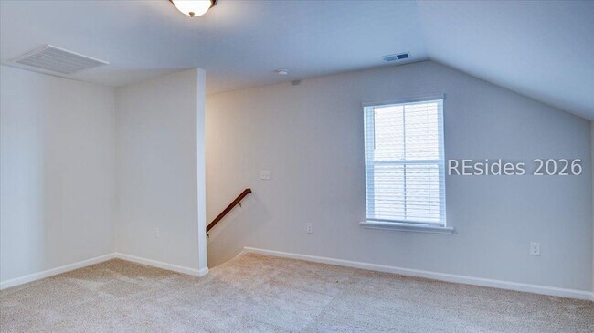 Building Photo - 179 Garden Row Dr N