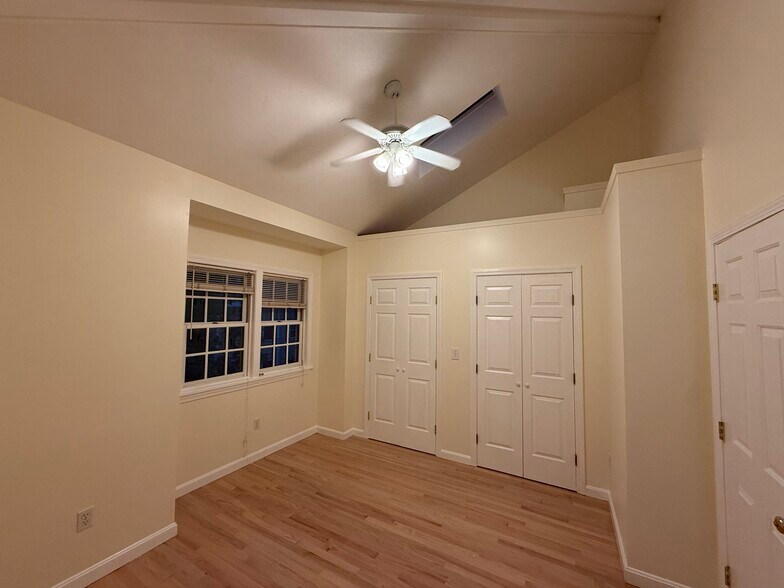 Building Photo - 82 6th St