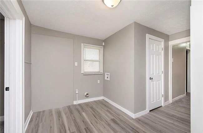 Building Photo - 241 S Temple Ave