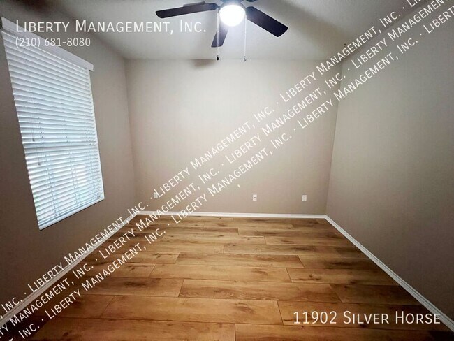 Building Photo - 11902 Silver Horse