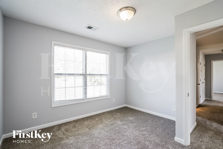Building Photo - 3371 Heatherwood Trce