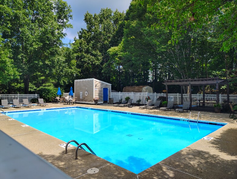 Primary Photo - 600 Reusens Rd