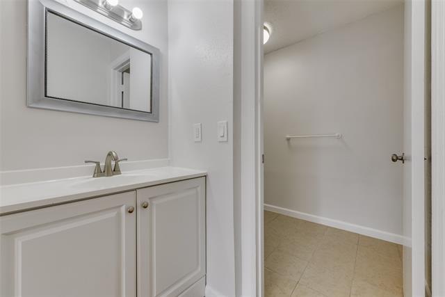 Building Photo - 4427 Westminster Dr