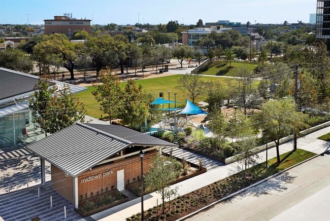 Building Photo - 2120 Genesee St