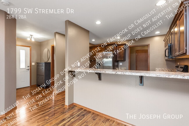 Building Photo - 1799 Stremler Dr