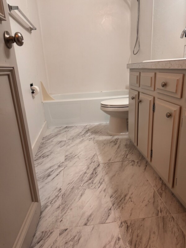 Building Photo - 297 Main St W