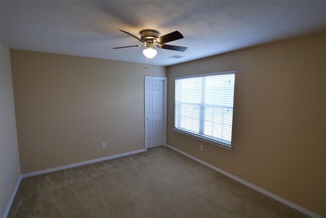Building Photo - 27131 Danbridge Gulch Ln