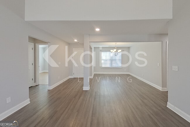 Building Photo - 228 Western Red Cedar Dr