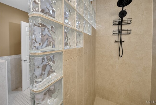 Building Photo - 2340 Court St