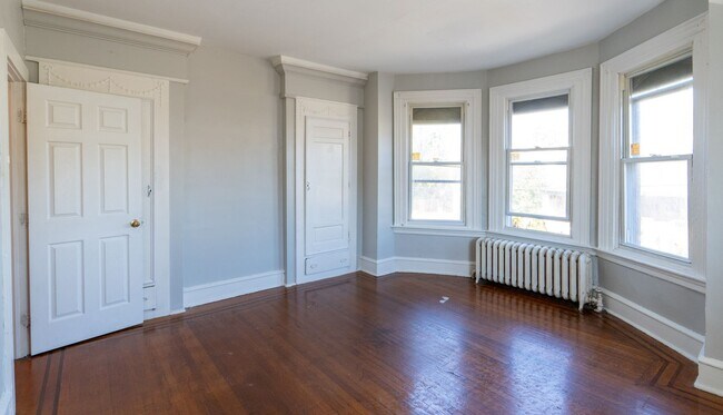 Building Photo - 5800 Spruce St