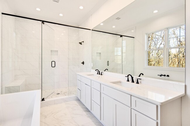 Building Photo - 641 Fletcher Rd