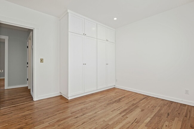 Building Photo - 135 N Alisos St