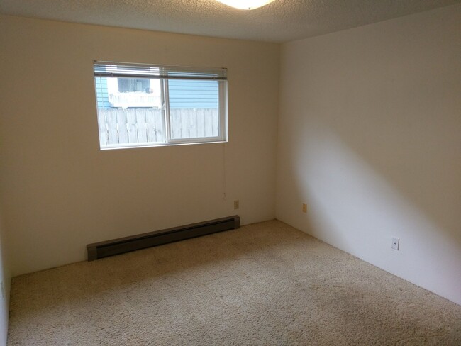 Building Photo - Quiet, Cozy 2-Bedroom Located in Columbia ...