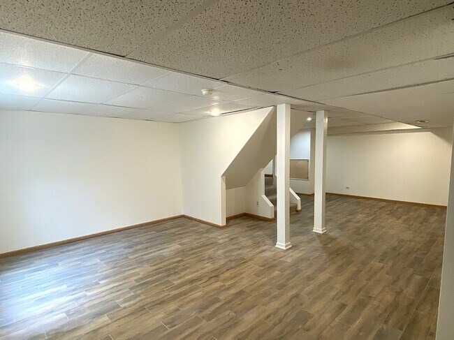 Building Photo - 779 Wildflower Cir